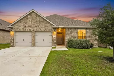 638 Hazeltine Road, Red Oak, TX 75154 - Photo 1