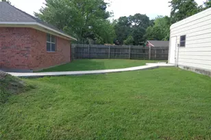 300 Church St, Collinsville, TX 76233 - Photo 21