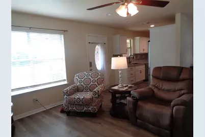 300 Church Street, Collinsville, TX 76233 - Photo 3