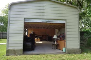 300 Church St, Collinsville, TX 76233 - Photo 23