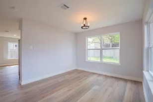 2318 Bennington Dr, Arlington, TX 76018 - Photo 5