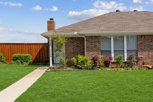 728 Cory St, Grapevine, TX 76051 - Photo 1