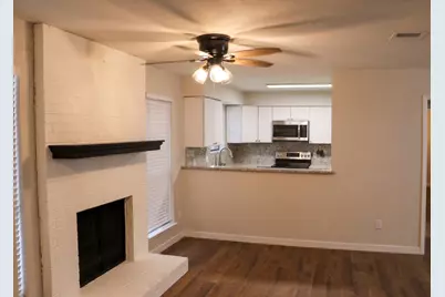 728 Cory Street, Grapevine, TX 76051 - Photo 3