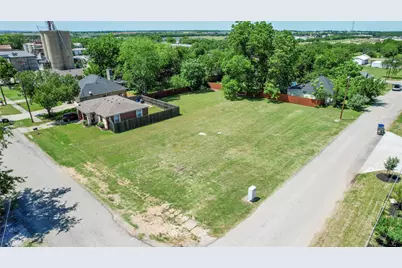 312 E Beech Street, Celina, TX 75009 - Photo 9