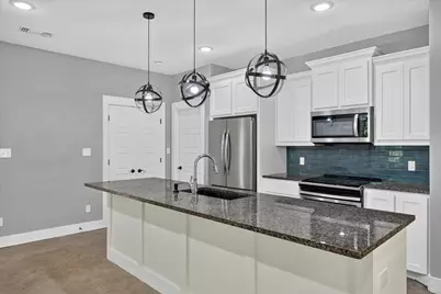707 E Woodard Street, Denison, TX 75021 - Photo 9