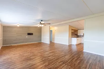 1107 Market Street, Tye, TX 79563 - Photo 3