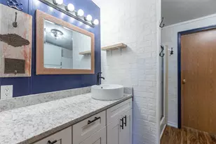 1107 Market St, Tye, TX 79563 - Photo 7