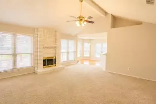 4806 Shadyway Dr, Arlington, TX 76018 - Photo 3