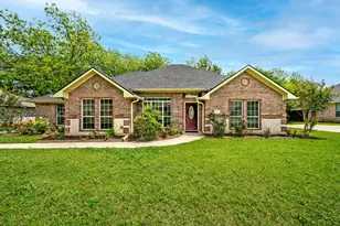 167 Chrissa Dr, Pottsboro, TX 75076 - Photo 1