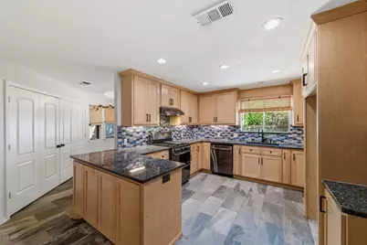 4709 Wood Springs Court, Arlington, TX 76017 - Photo 11