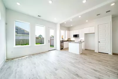 8107 Calhoun Road, Houston, TX 77033 - Photo 3