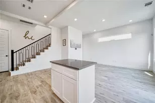 8107 Calhoun Rd, Houston, TX 77033 - Photo 5