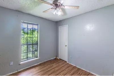 10431 Kinslow Drive, Dallas, TX 75217 - Photo 17