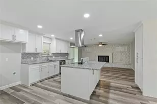 1508 Grantland Cir, Fort Worth, TX 76112 - Photo 9