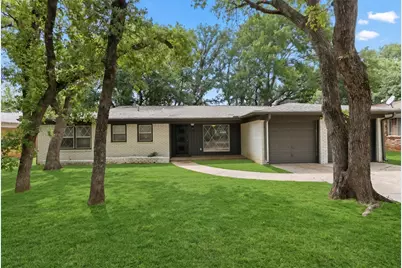1508 Grantland Circle, Fort Worth, TX 76112 - Photo 3