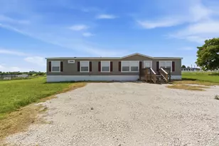 303 Mesa Rdg, Decatur, TX 76234 - Photo 1