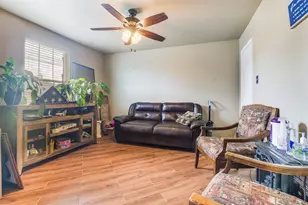 727 Lentisco Dr, Lancaster, TX 75146 - Photo 7