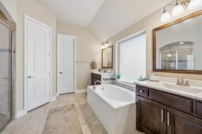 804 Duckett Drive, Euless, TX 76039 - Photo 13