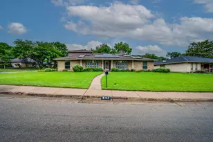 947 Rock Canyon Dr, Duncanville, TX 75137 - Photo 35