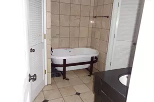 402 S 4th St, Grandview, TX 76050 - Photo 11
