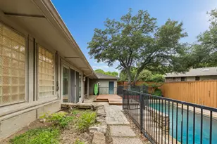 6725 Caulfield Dr, Dallas, TX 75248 - Photo 31