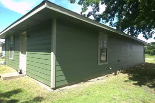 501 15th St, Honey Grove, TX 75446 - Photo 5