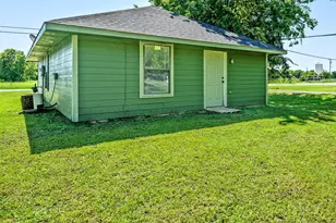 501 15th St, Honey Grove, TX 75446 - Photo 5