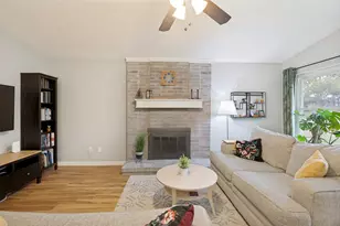 1021 E Peters Colony Rd, Carrollton, TX 75007 - Photo 5