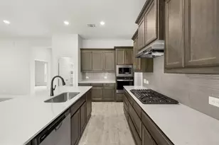 1076 Foxtail Dr, Justin, TX 76247 - Photo 5