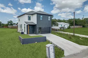 2520 Elk Trail, Granbury, TX 76048 - Photo 1
