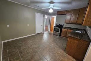 804 Cedar St, McKinney, TX 75069 - Photo 3