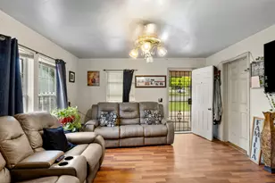 2431 Britton Dr, Dallas, TX 75216 - Photo 3