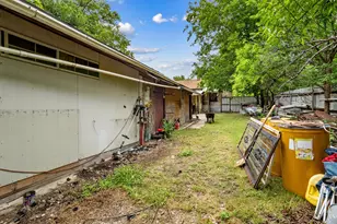 2431 Britton Dr, Dallas, TX 75216 - Photo 13