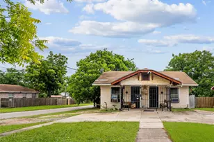 2431 Britton Dr, Dallas, TX 75216 - Photo 1