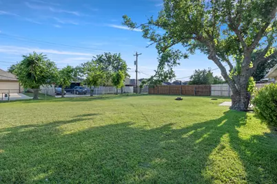 106 Wayne Drive, Sanger, TX 76266 - Photo 25
