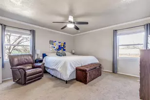2819 Hollandale Ln, Farmers Branch, TX 75234 - Photo 11