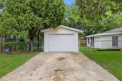 909 Bennett Street, Cedar Hill, TX 75104 - Photo 37
