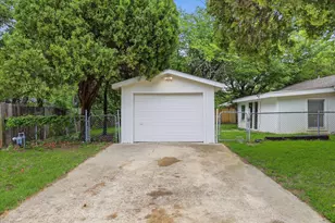 909 Bennett St, Cedar Hill, TX 75104 - Photo 37