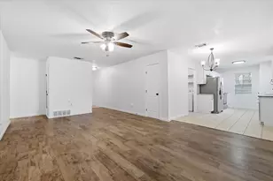 909 Bennett St, Cedar Hill, TX 75104 - Photo 9
