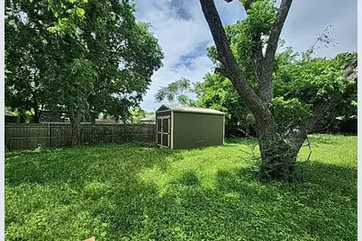 218 S Buffalo Avenue, Cleburne, TX 76033 - Photo 15