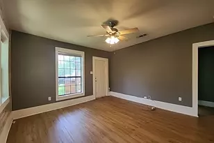 218 S Buffalo Ave, Cleburne, TX 76033 - Photo 5