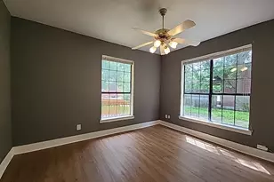 218 S Buffalo Ave, Cleburne, TX 76033 - Photo 13