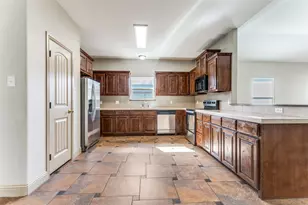 1732 Lawther Dr, River Oaks, TX 76114 - Photo 11