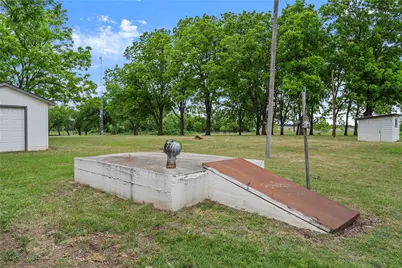 341 Reast Road, Whitesboro, TX 76273 - Photo 33