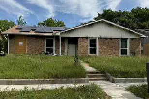 718 Edelweiss Dr, Grand Prairie, TX 75052 - Photo 1