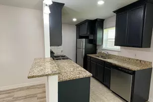3932 Sun Valley Ct, Irving, TX 75062 - Photo 5