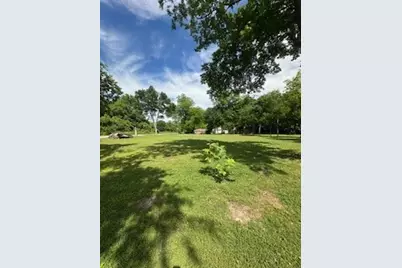 Tbd Railroad Avenue, Gainesville, TX 76240 - Photo 1