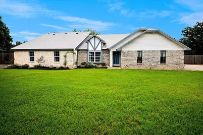 9716 Windsor Circle, Fort Worth, TX 76140 - Photo 1