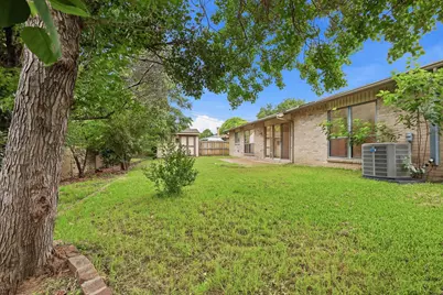 3914 Willowood Lane, Grand Prairie, TX 75052 - Photo 37