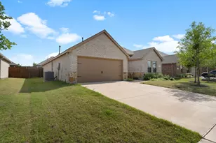 917 Dewy Glen Ln, Princeton, TX 75407 - Photo 3